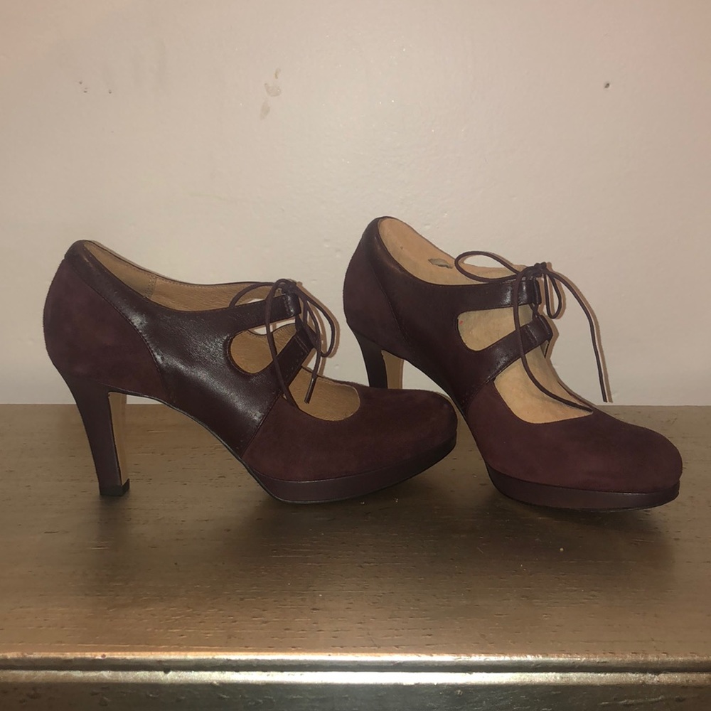 NWT Clarks burgundy leather and suede heels 8.5